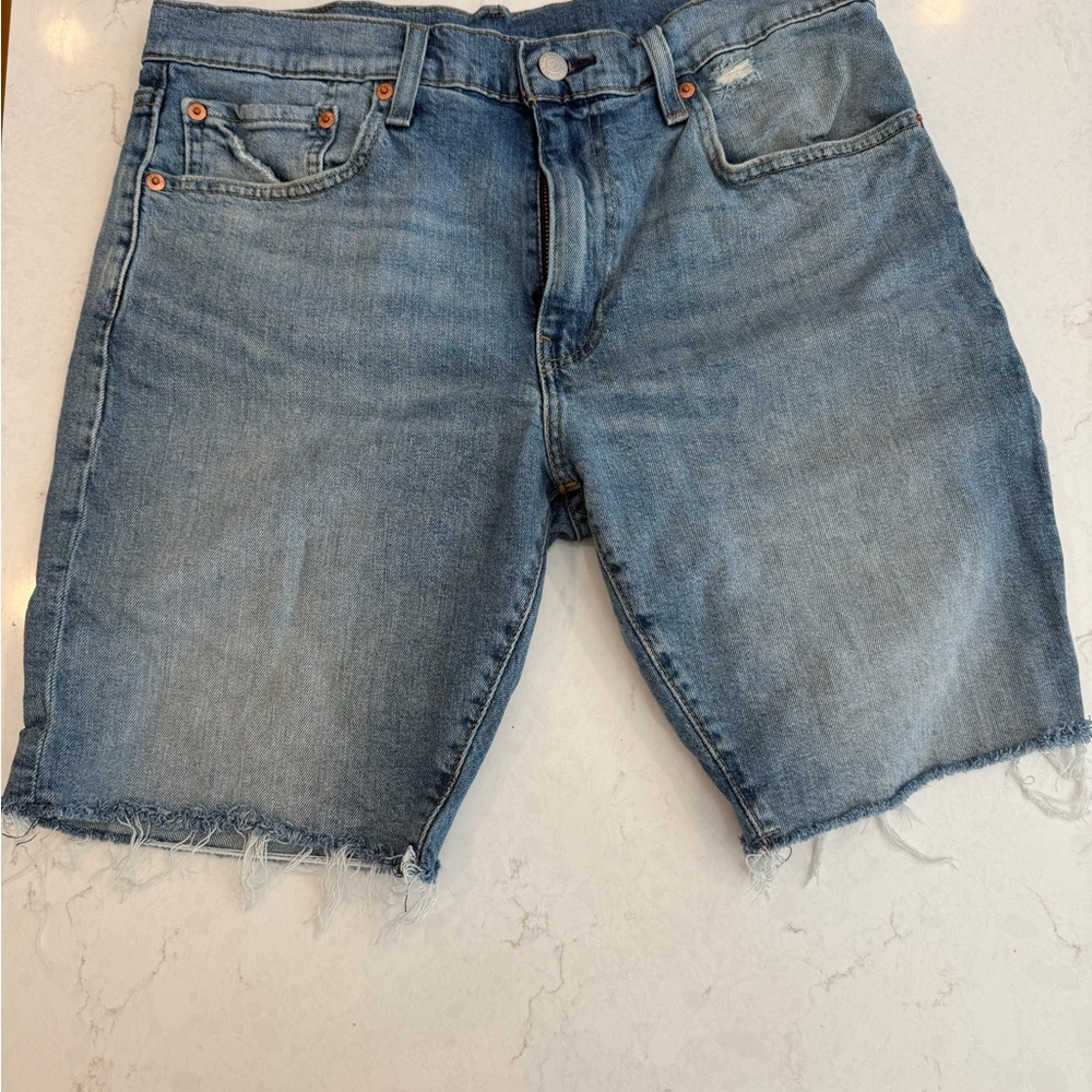 Levi’s 412 Men’s Slim Denim Shorts Cut Off Light Wash Size W33